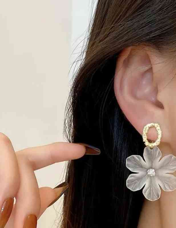 Fancy Fashion Flower Earrings