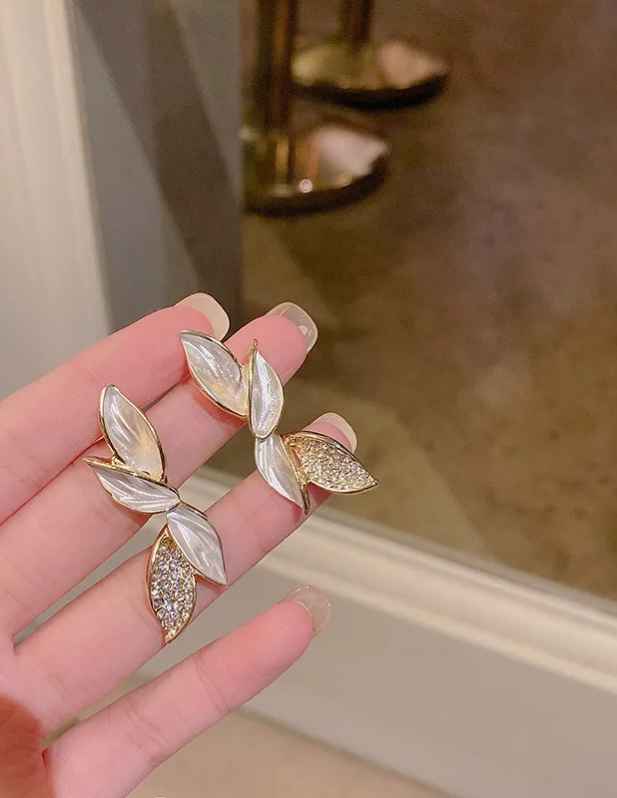 letest Crystal Leaf Earrings