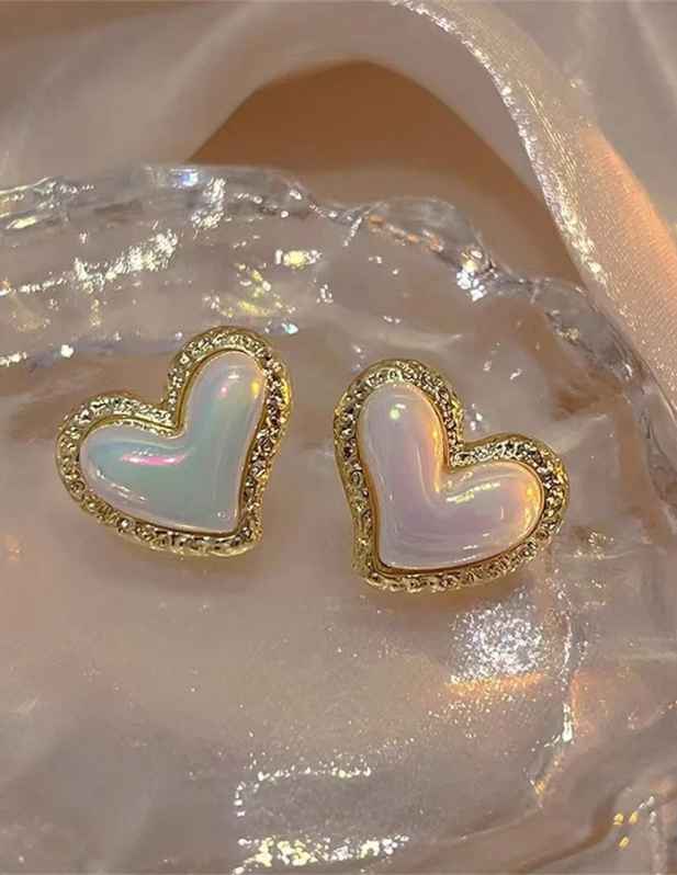 letest Heart Shaped Pearl Earrings