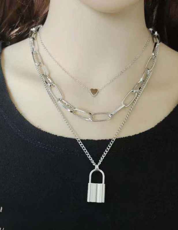 Lock Pendant Necklace gold