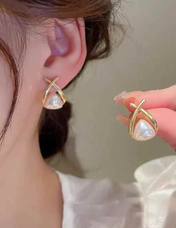 Shop Pearl Small Earrings