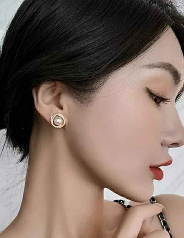 Floral Pearl Earrings