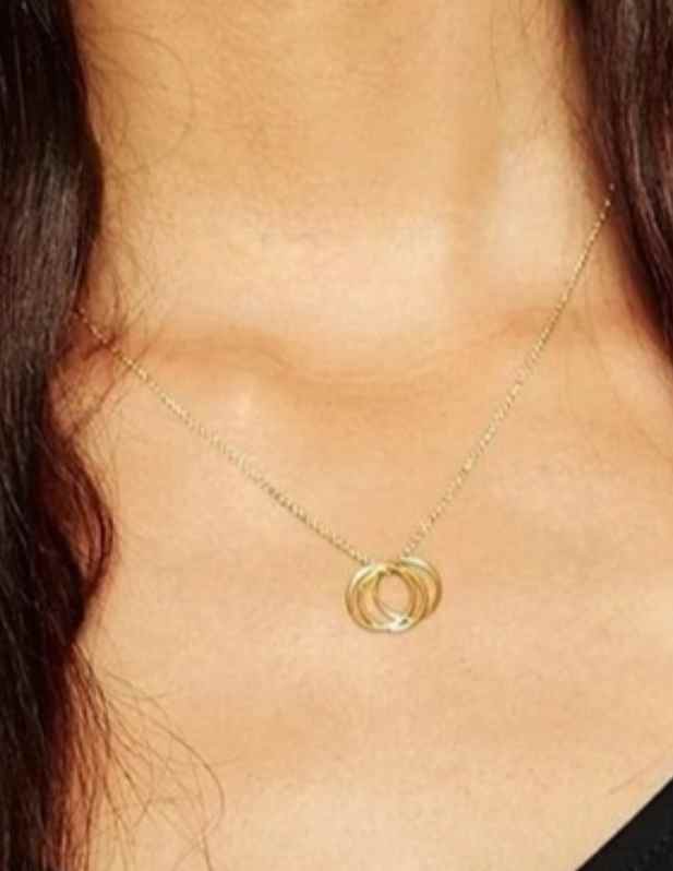 Three Circle Pendant Necklace