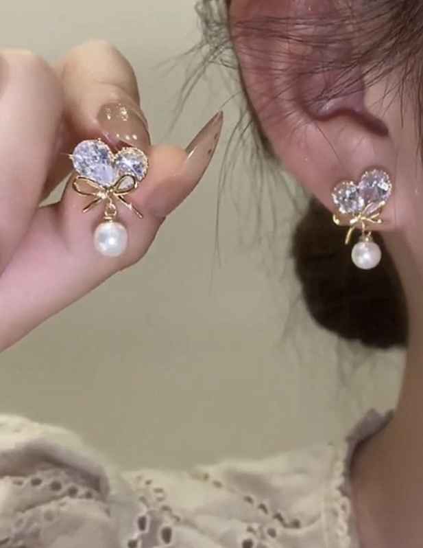 trending Minimal Pearl Earrings