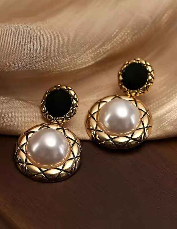 Unique Stud Pearl Earrings