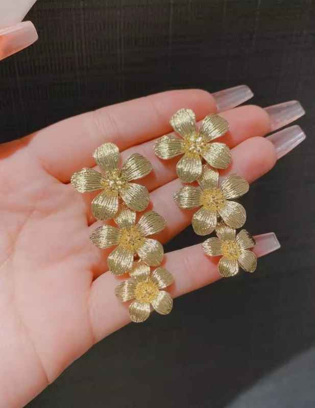 new Western Long Earrings For Girls