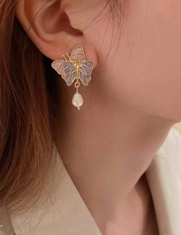 shop Gradient Butterfly Pearl Earrings at wooshanta