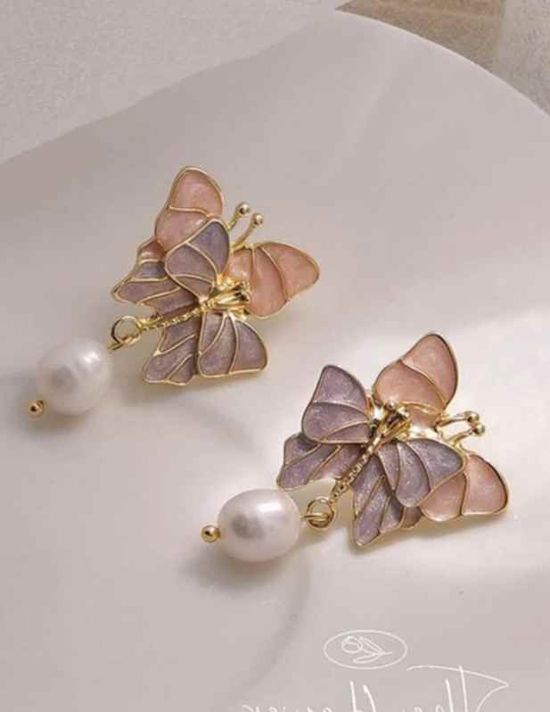 shop Gradient Butterfly Pearl Earrings at wooshanta